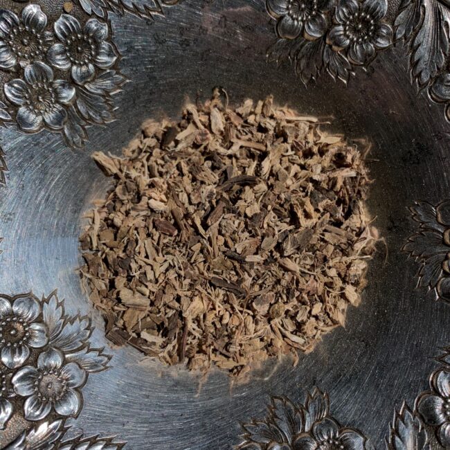 Yellowdock Root, Cut & Sifted