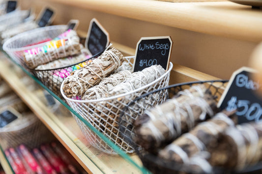 Smudging for Beginners: How to Choose Your Smudge Stick