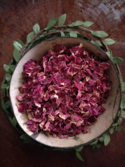 Red Rose Petals